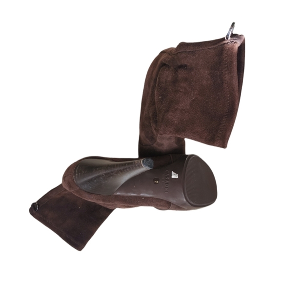 Casadei Made In Italy Suede Ankle Booties. - Picture 7 of 9